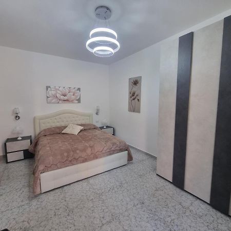 Il Giglio Del Mare Bed & Breakfast La Caletta Exterior photo